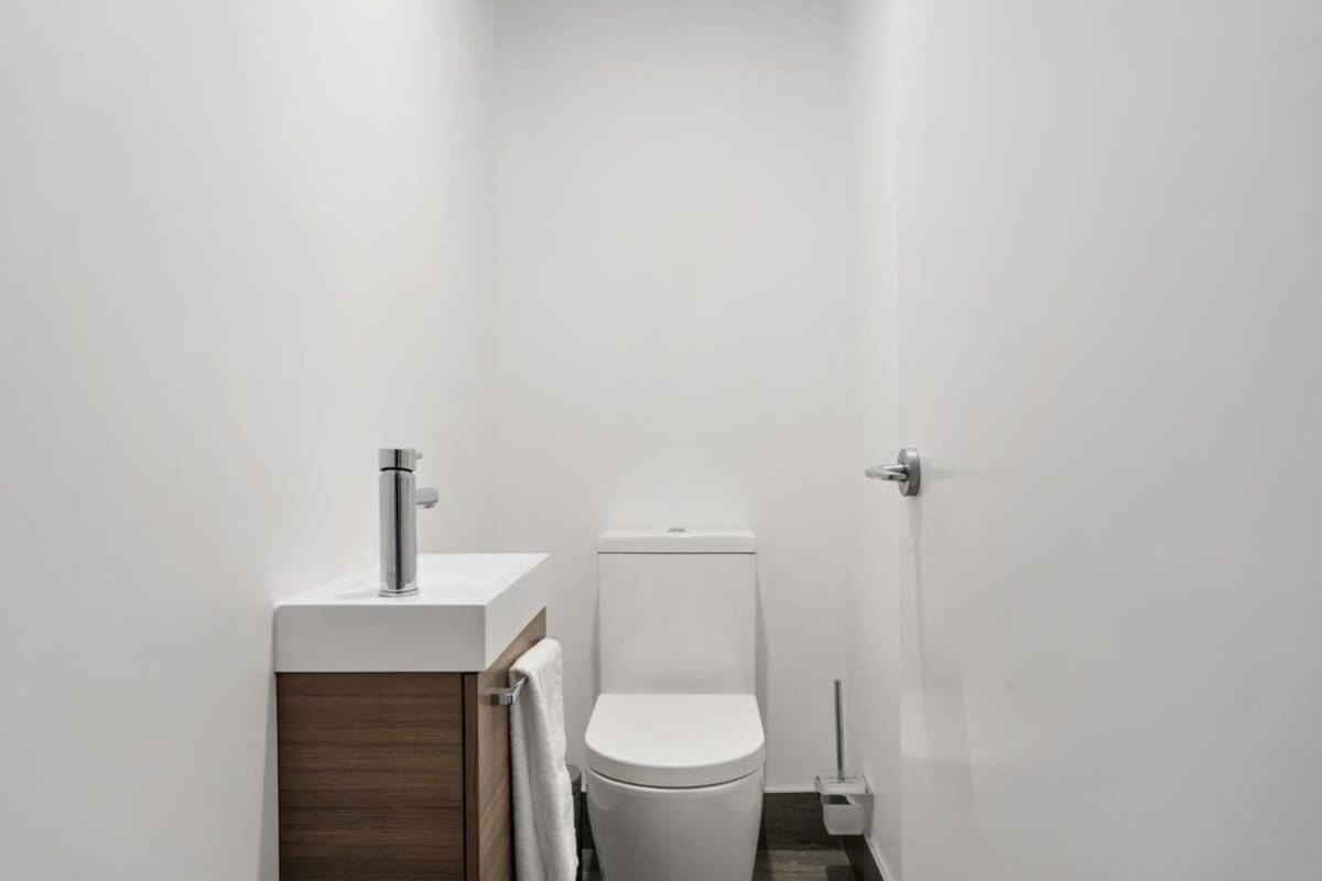 Albert Town Whare Екстер'єр фото