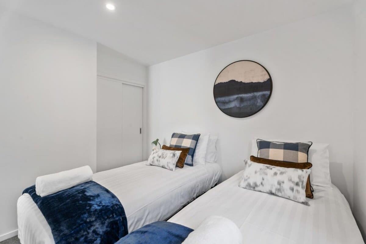 Albert Town Whare Екстер'єр фото