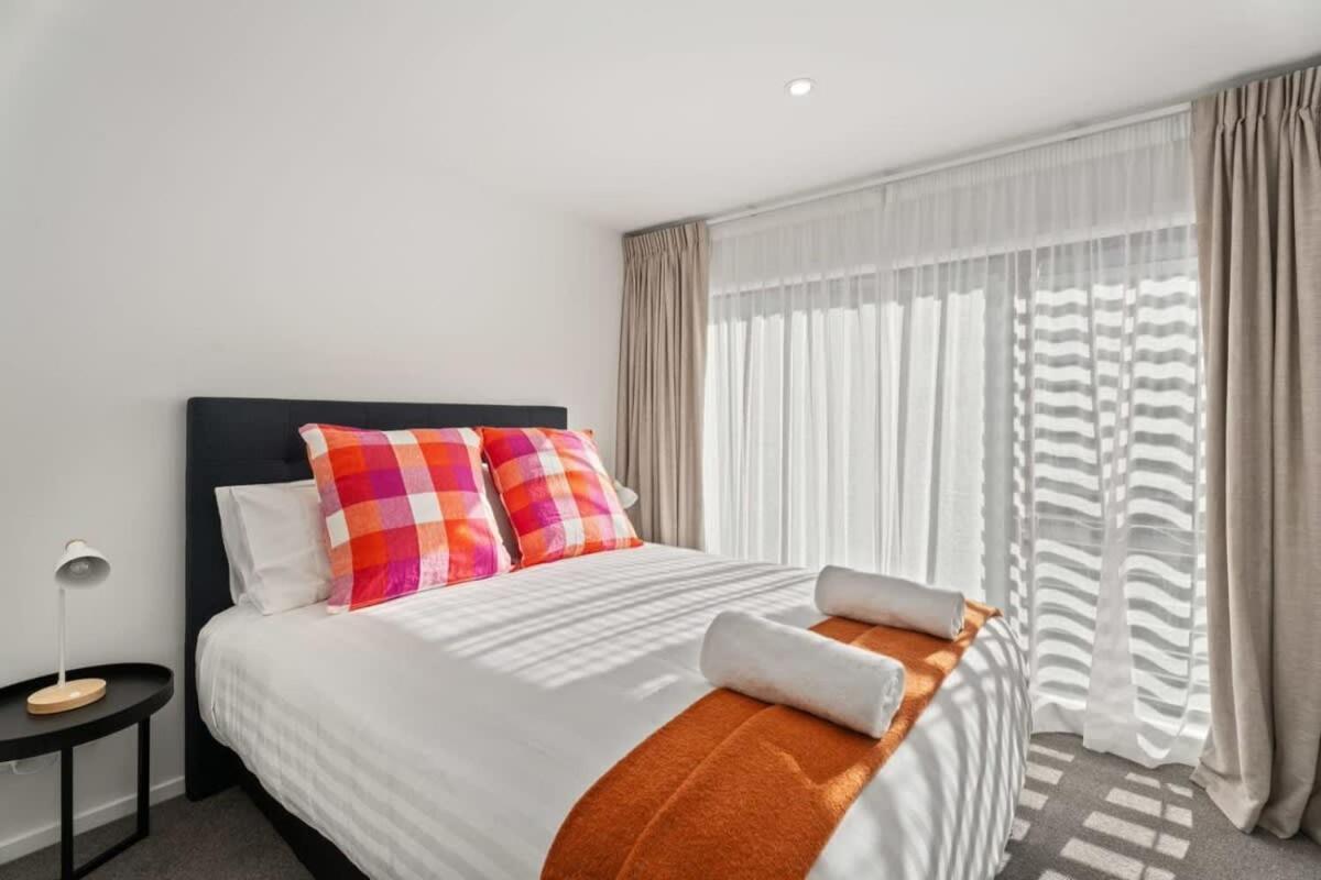 Albert Town Whare Екстер'єр фото